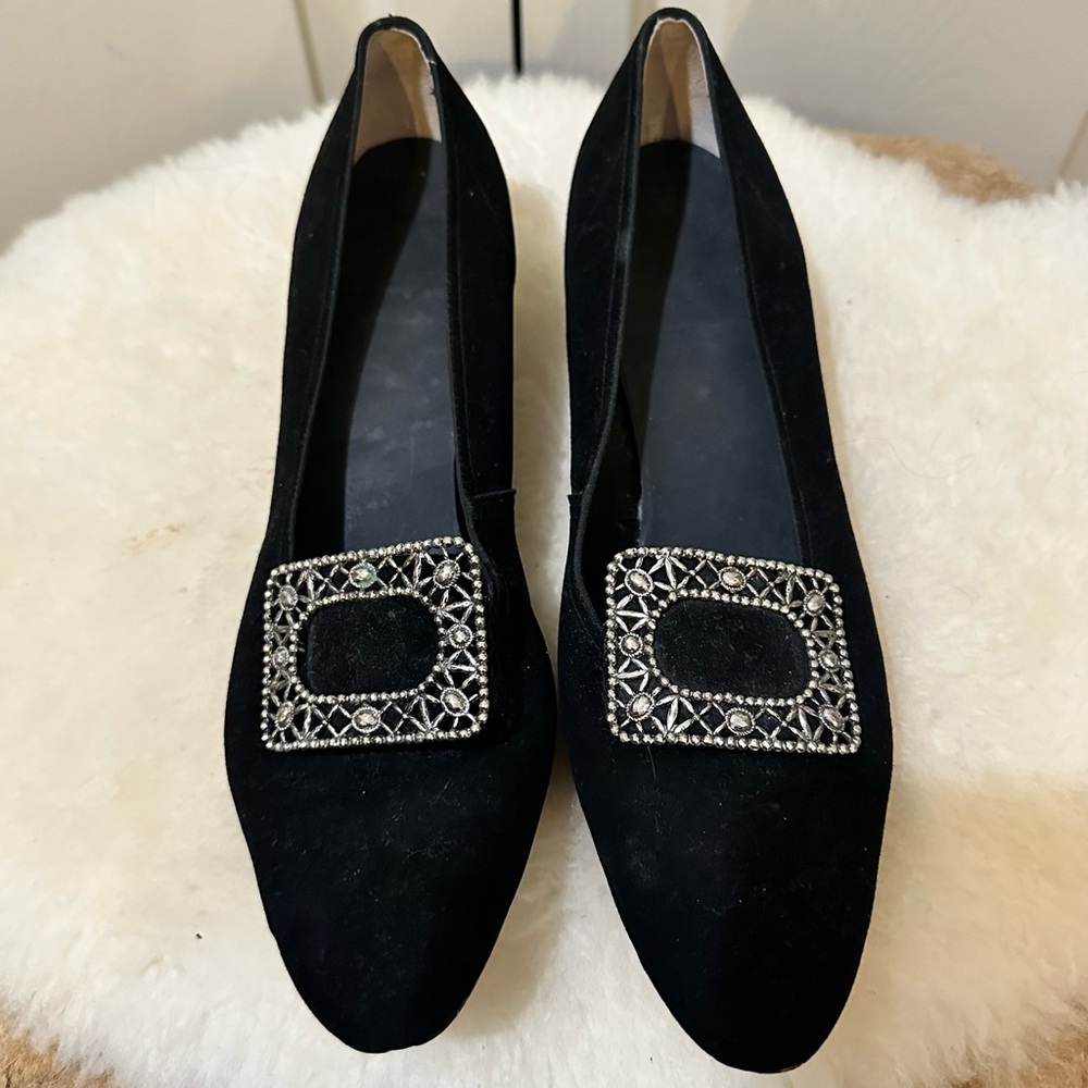 Vintage Silver Tone Buckle Suede Pump Black Shoes Size 9